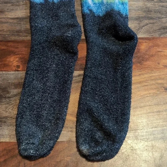 Land's End Deep sea Navy rainbow tie dye 3 pair fuzzy socks - Picture 5 of 6